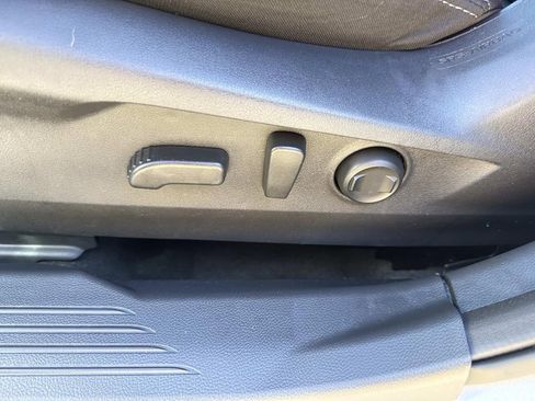 Used 2023 Subaru Outback Premium image 22