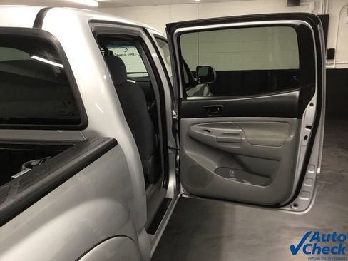 Used 2011 Toyota Tacoma 4x4 Double Cab w/ TRD Sport Pkg image 30