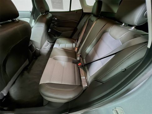 Used 2024 Chevrolet Trax LT image 22