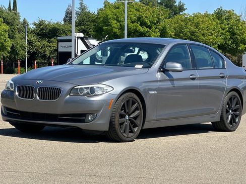 Used 2011 BMW 535i Sedan image 8