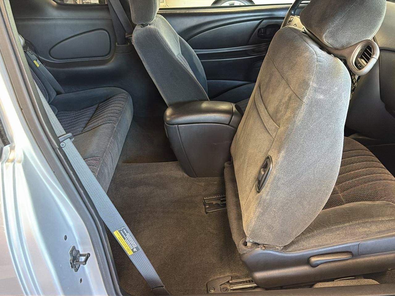 Used 2003 Chevrolet Monte Carlo SS w/ Mirror Group FWD image 25
