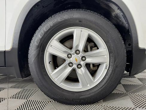 Used 2017 Chevrolet Trax LT w/ LT Convenience Package FWD image 43