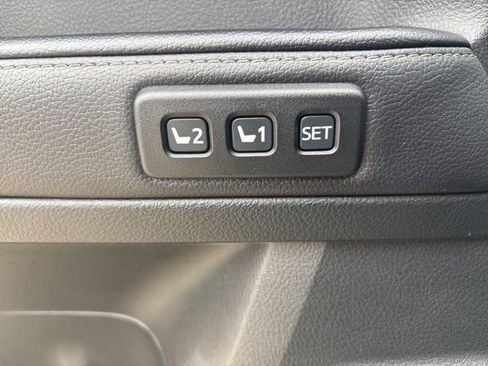 Used 2022 Toyota 4Runner Limited image 10