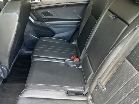 Certified 2023 Volkswagen Tiguan SE w/ Panoramic Sunroof Package image 12