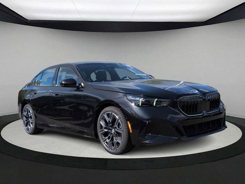 Used 2027 BMW 530i xDrive w/ M Sport Package AWD/4WD image 2