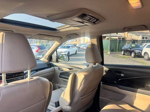 Used 2016 Honda Pilot Touring image 43