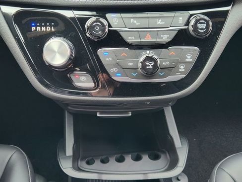 New 2026 Chrysler Pacifica Select image 14