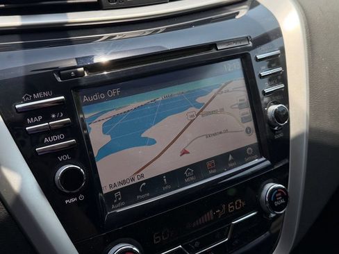 Used 2016 Nissan Murano SV w/ Premium Package FWD image 18