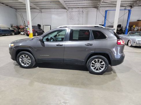 Used 2019 Jeep Cherokee Latitude Plus w/ Cold Weather Group image 6