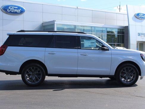 New 2025 Ford Expedition Max Platinum w/ Stealth Performance Package image 8