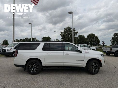 Used 2022 Chevrolet Suburban Z71 w/ Off-Road Capability Package AWD/4WD image 9
