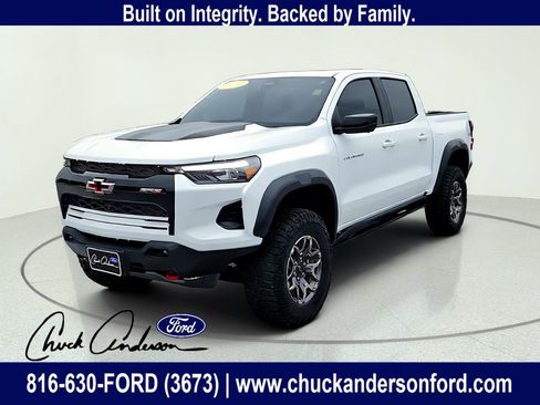 Used 2024 Chevrolet Colorado ZR2 w/ Technology Package AWD/4WD image 1