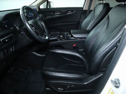 Certified 2023 Lincoln Nautilus AWD image 18