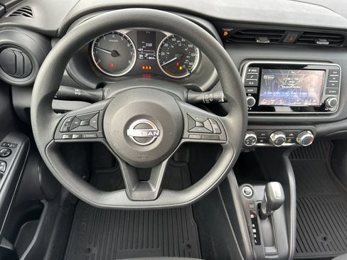 Used 2025 Nissan Kicks Play S image 14
