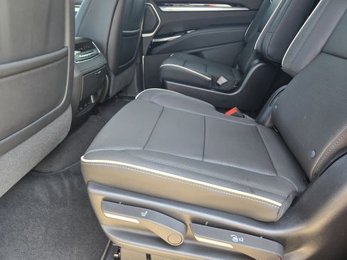 New 2025 Cadillac Escalade Premium Luxury w/ Touring Package image 21