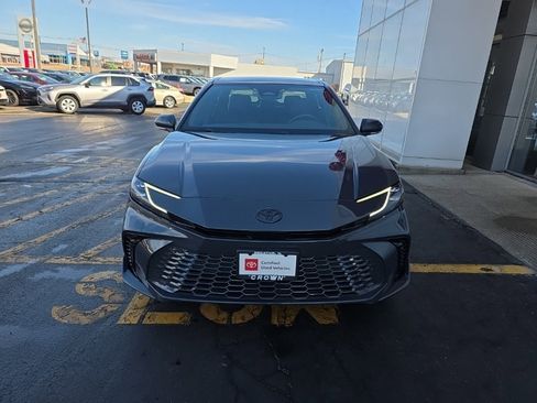 Used 2025 Toyota Camry XSE image 10