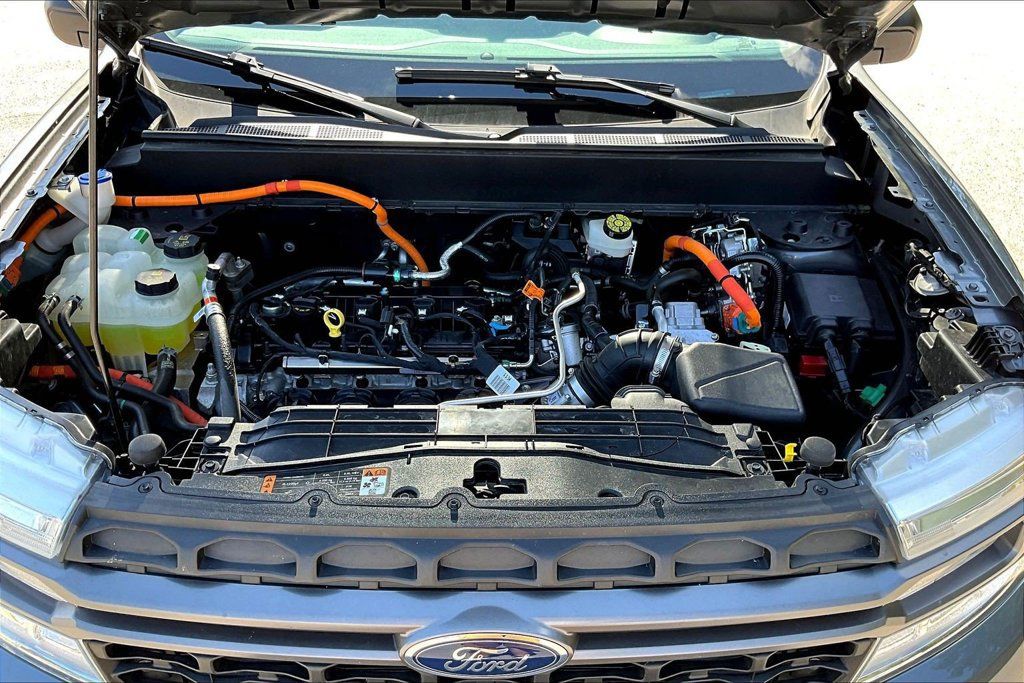 Certified 2024 Ford Maverick XLT FWD image 33