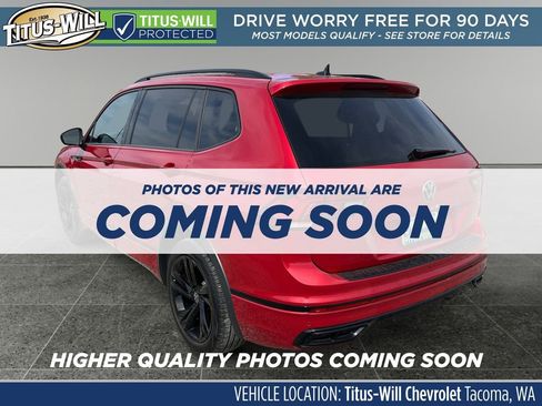 Used 2024 Volkswagen Tiguan SE R-Line AWD/4WD image 3