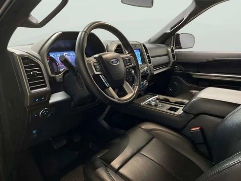 Used 2021 Ford Expedition XLT RWD image 18