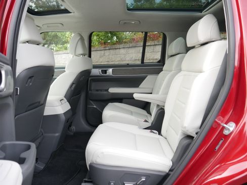 Used 2025 Hyundai Santa Fe Calligraphy image 14