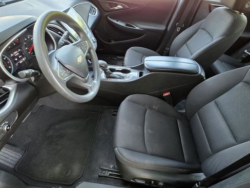 Used 2023 Chevrolet Malibu LT w/ Driver Confidence Package FWD image 6