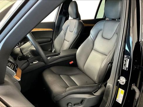 Used 2024 Volvo XC90 B5 Plus image 25