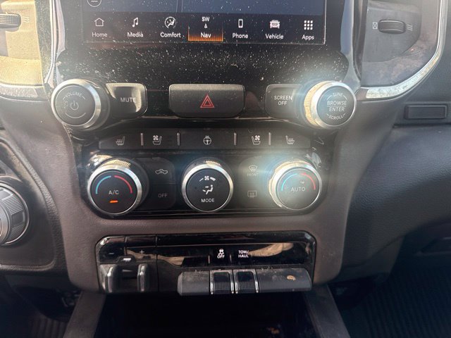 Used 2024 RAM 1500 Laramie AWD/4WD image 15