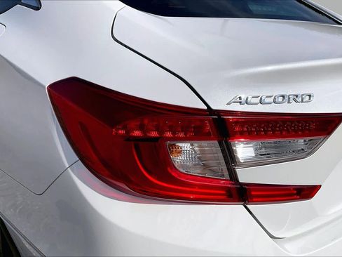 Used 2022 Honda Accord Touring image 28