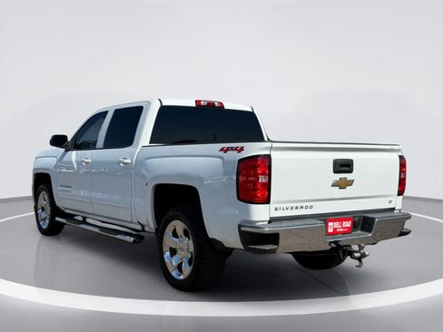Used 2018 Chevrolet Silverado 1500 LT w/ LT Eassist Package AWD/4WD image 3