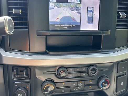 Used 2023 Ford F250 XL w/ STX Appearance Package AWD/4WD image 12