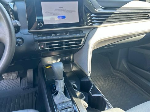 Used 2025 Toyota Camry LE FWD image 17