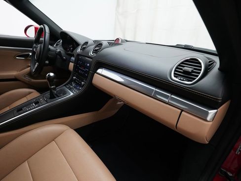 Certified 2021 Porsche 718 Boxster image 25