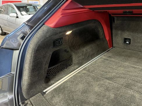 Used 2018 Bentley Bentayga image 54