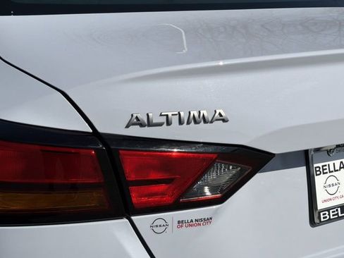Certified 2024 Nissan Altima 2.5 SR FWD image 23