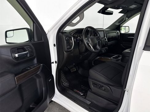 Used 2022 Chevrolet Silverado 1500 LT Trail Boss w/ Convenience Package II AWD/4WD image 3