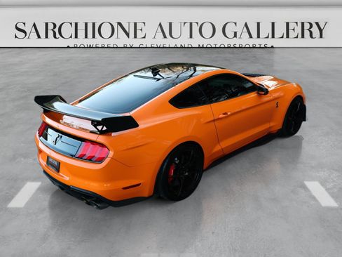 Used 2021 Ford Mustang Shelby GT500 w/ Carbon Fiber Track Pack RWD image 16