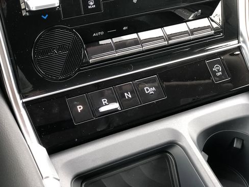 New 2026 Nissan Armada SV image 27