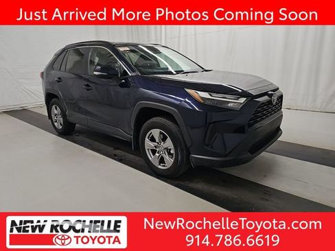Used 2024 Toyota RAV4 XLE AWD/4WD image 1