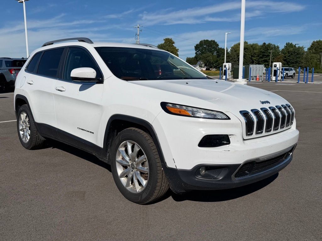 Used 2016 Jeep Cherokee Limited AWD/4WD image 4