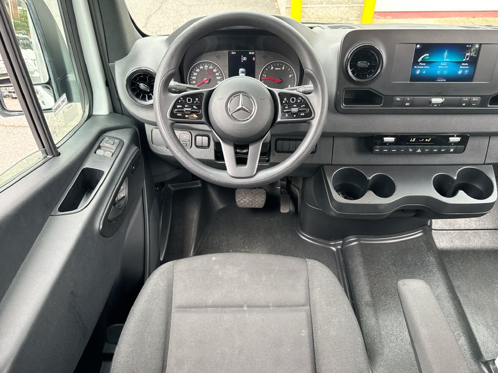Used 2024 Mercedes-Benz Sprinter 2500 image 21