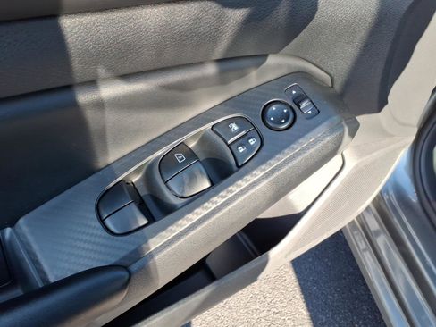 Used 2024 Nissan Altima 2.5 S image 26