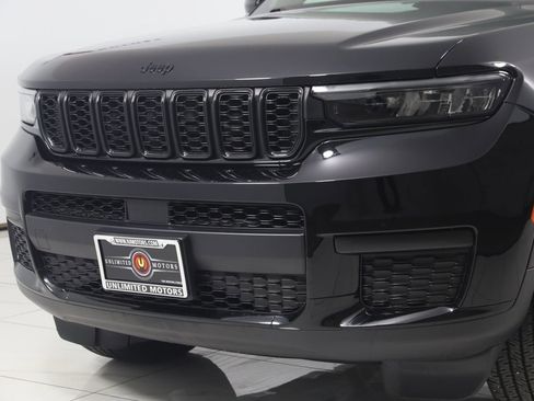 Used 2023 Jeep Grand Cherokee L Altitude image 50