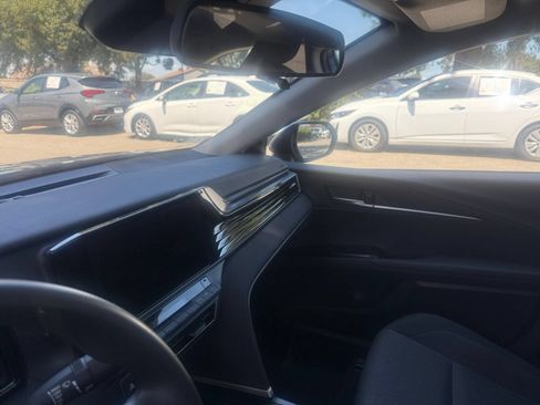 Used 2025 Toyota Camry LE FWD image 31