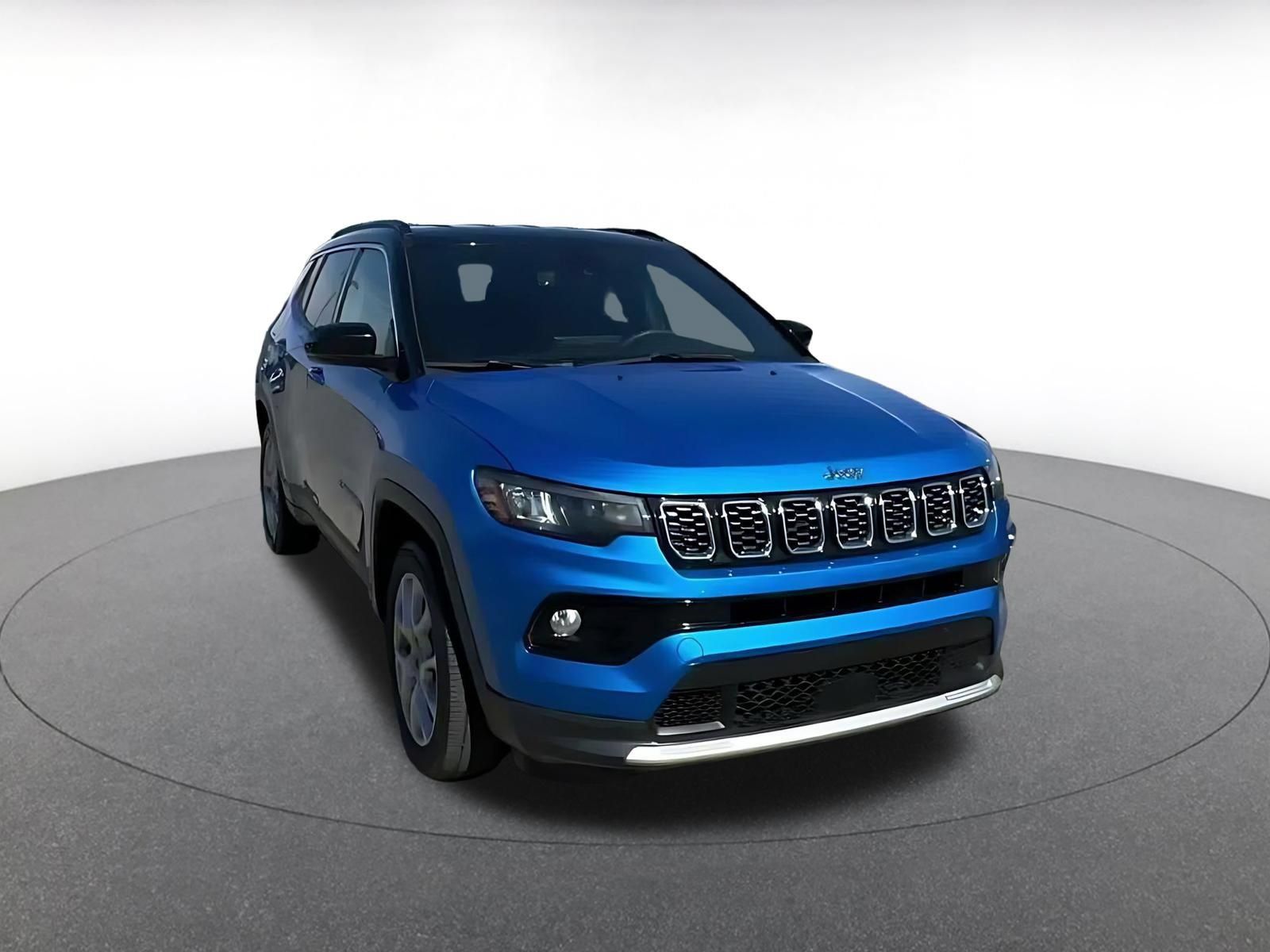 Used 2025 Jeep Compass Limited AWD/4WD image 3
