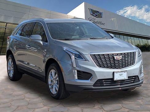 New 2026 Cadillac XT5 Luxury image 5