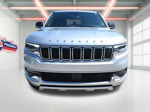 Used 2024 Jeep Wagoneer Series II w/ Flexible Seating Group RWD image 6