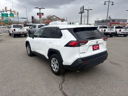 Used 2024 Toyota RAV4 LE AWD/4WD image 5