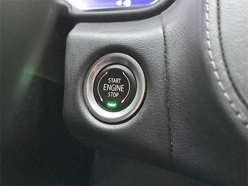 Used 2024 Chevrolet Suburban LT image 20