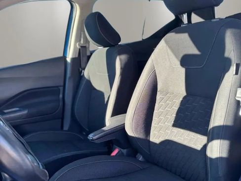 Used 2021 Nissan Kicks S FWD image 10