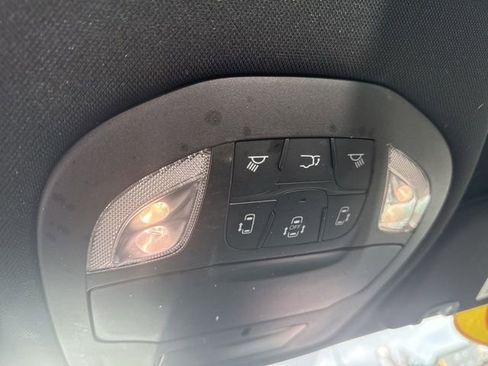 Used 2020 Chrysler Pacifica Limited w/ Advanced Safetytec Group image 31